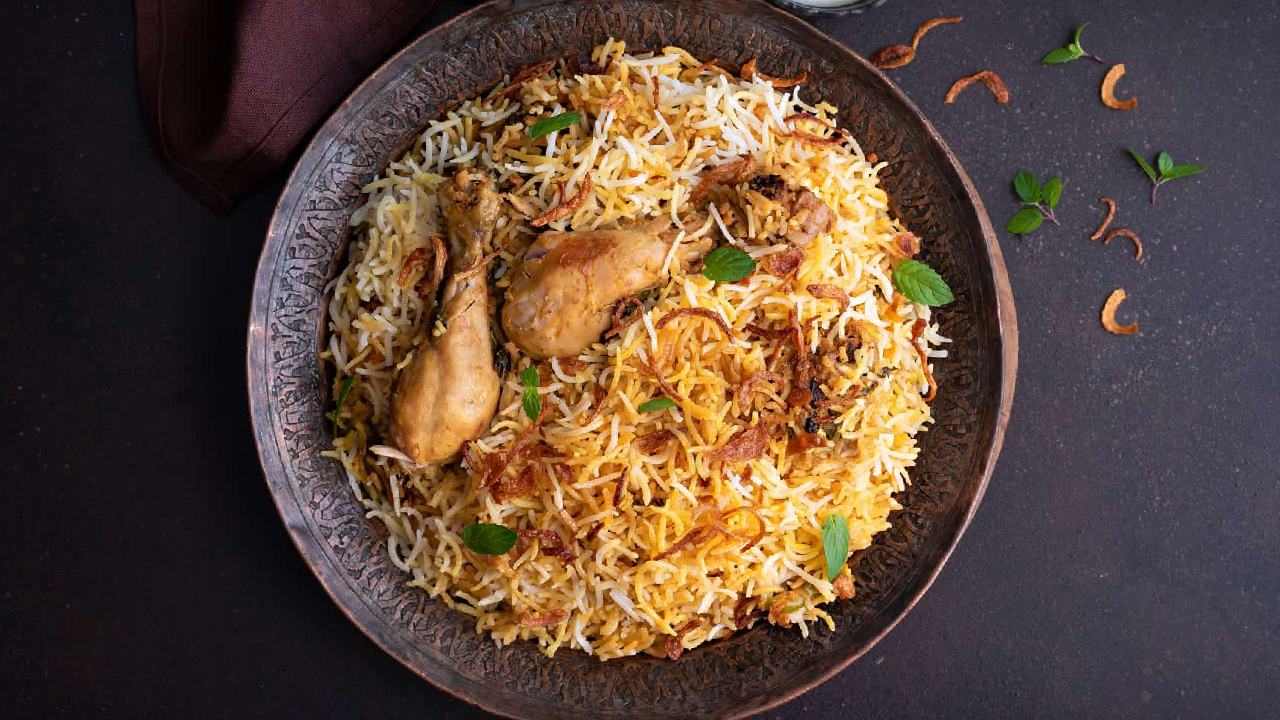 বাঙালির খানাপিনা – বিরিয়ানির বারোমাস্যা