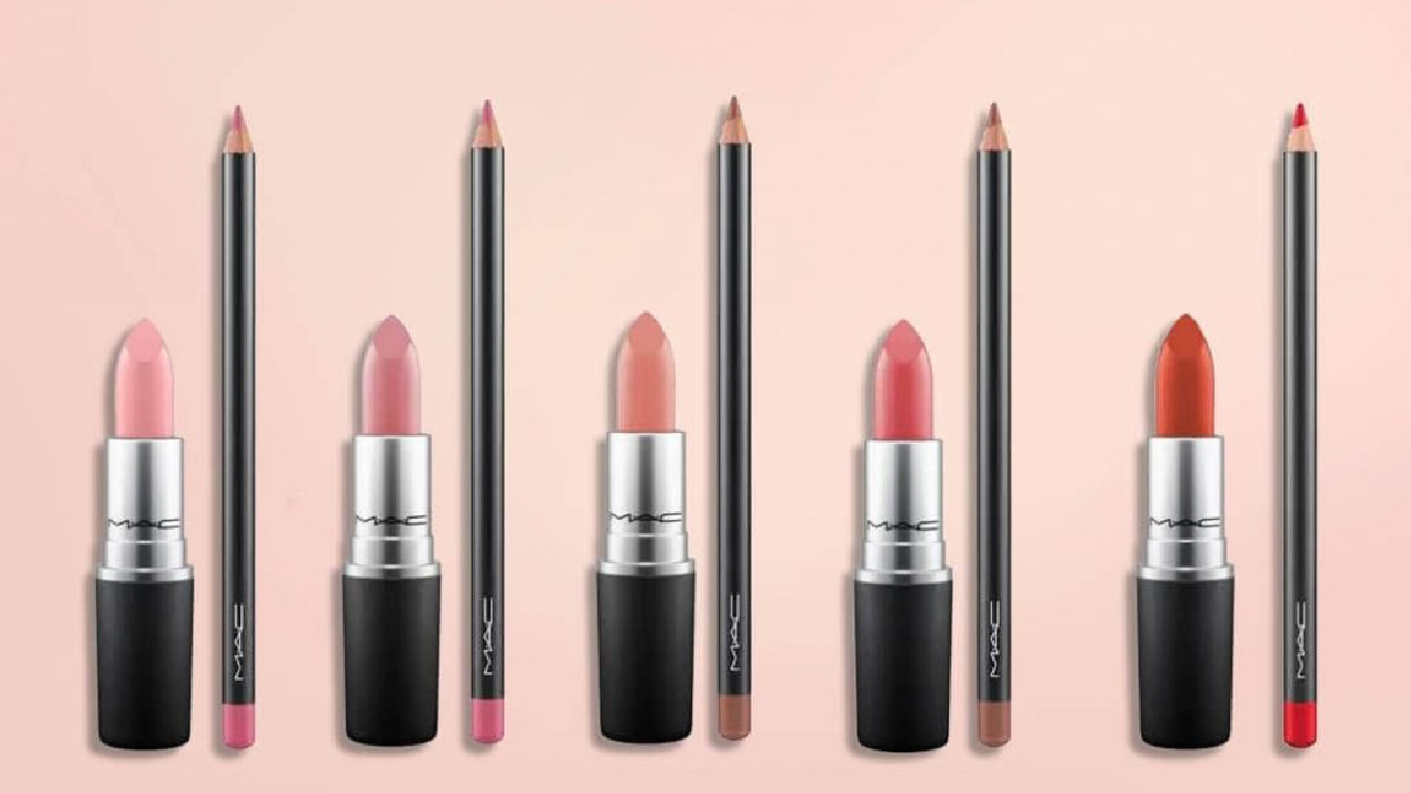 হালকা লাইনার সঙ্গে গাঢ় লিপস্টিকে – বাজিমাত রূপসজ্জায়