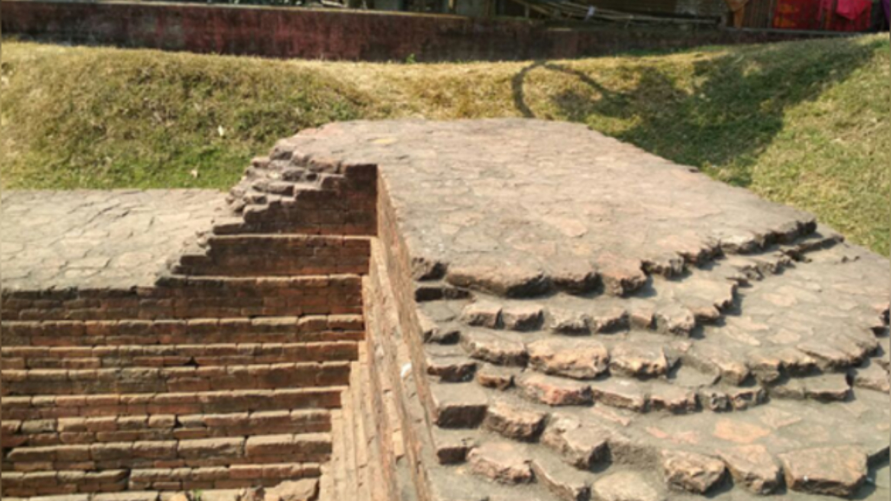 চন্দ্রকেতুগড় – বাংলার হরপ্পা?