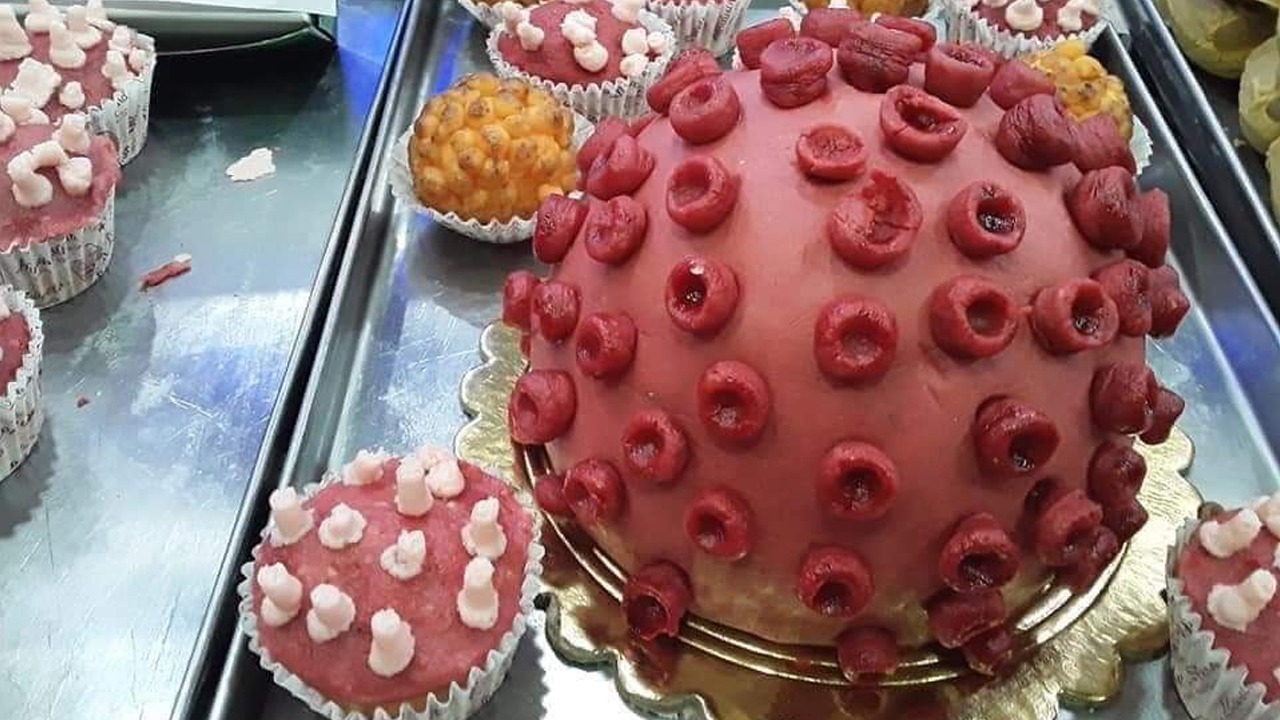 এবার মিষ্টিতে করোনা – চেখেই দেখুন না