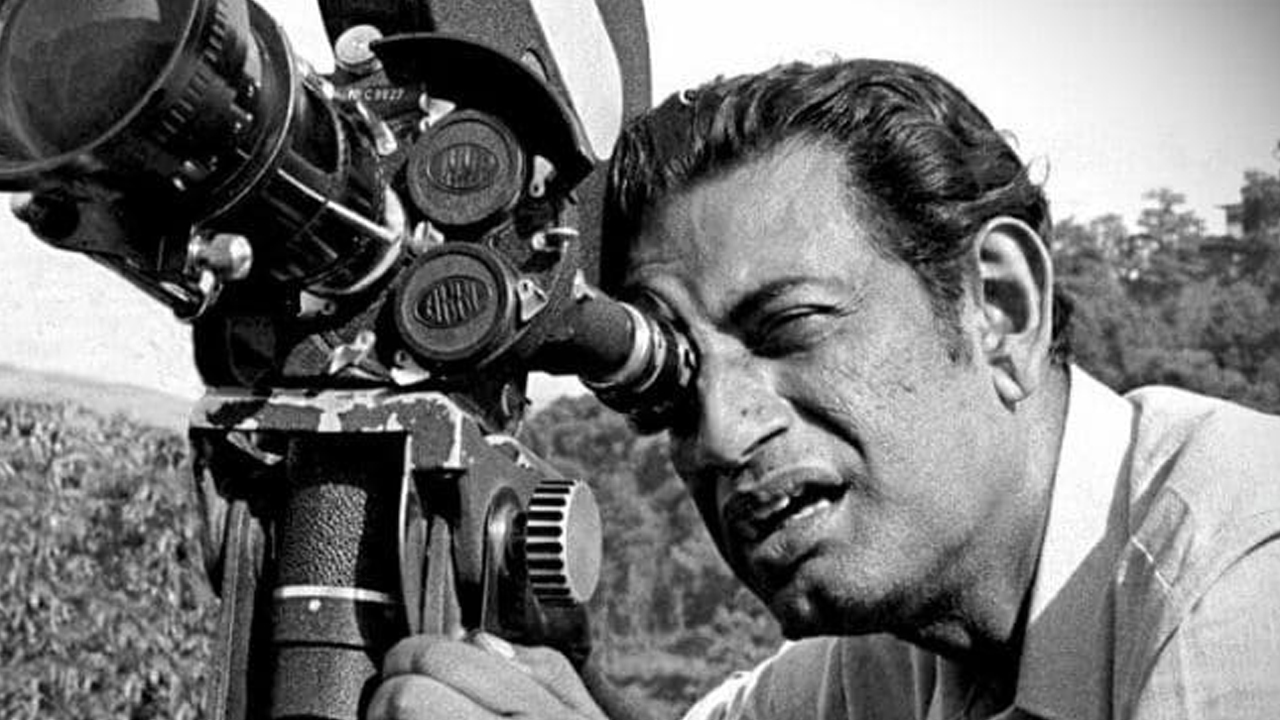 চিনে নিন অজানা সত্যজিৎ রায়কে