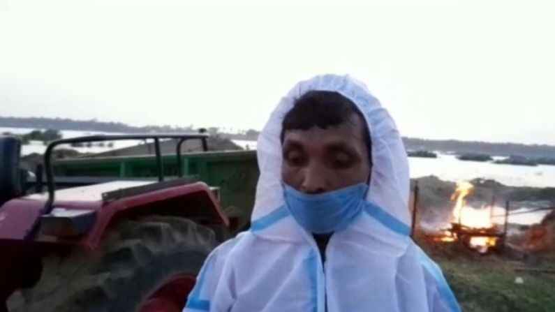 নেই দলের কর্মীরা, বিজেপি কর্মীর বাবার দেহ সৎকারে তৃণমূল পঞ্চায়েতের প্রধান