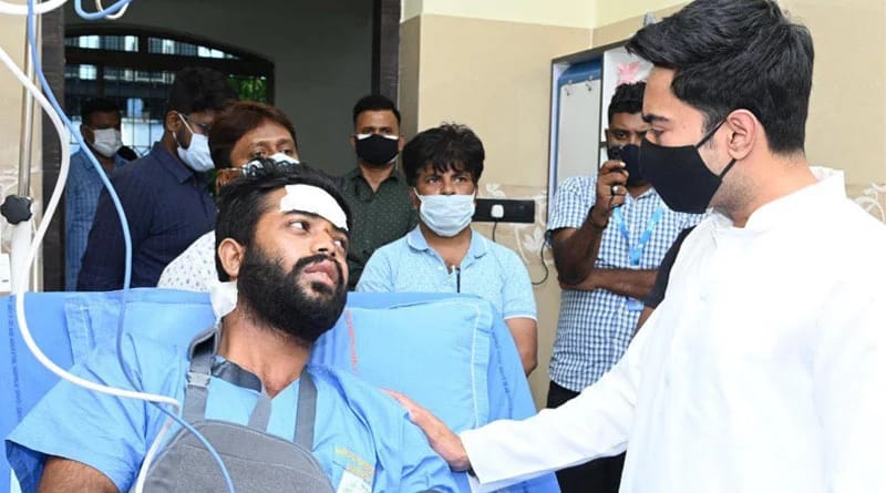 ত্রিপুরায় আক্রান্ত তৃণমূল নেতাকে দেখতে এসএসকেএমে অভিষেক