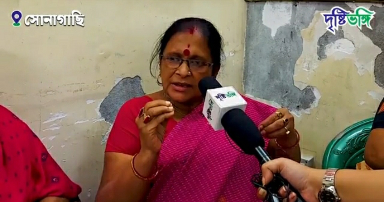 আমি স্বাধীন, আমার বরকে আমি নিয়ন্ত্রণ করি। ও আমায় নিয়ন্ত্রণ করে না’