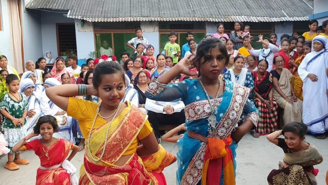 মতিঝিল বস্তিতে মাদারের সেবা কাজের পুর স্বীকৃতি