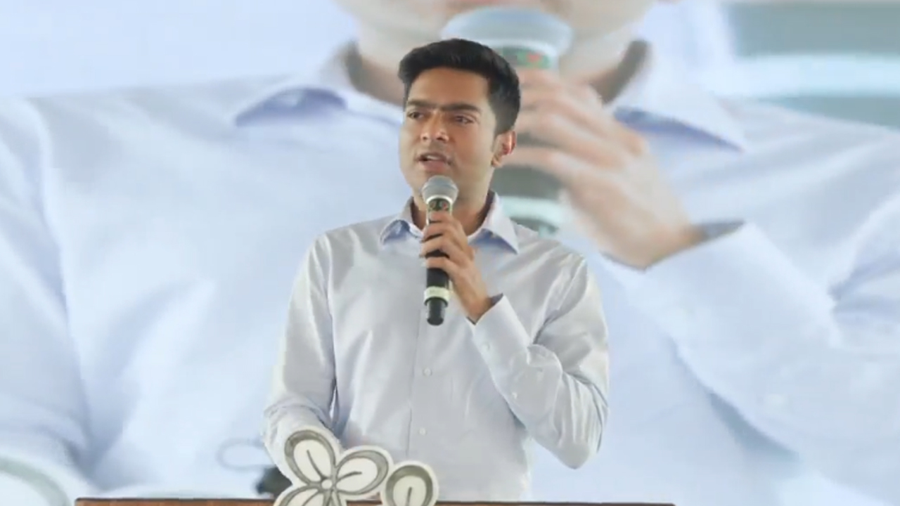 রায়গঞ্জ প্রথমবারের জন্য তৃণমূল সাংসদ পাচ্ছে, গোয়ালপোখরের মঞ্চ থেকে আত্মবিশ্বাসী অভিষেক