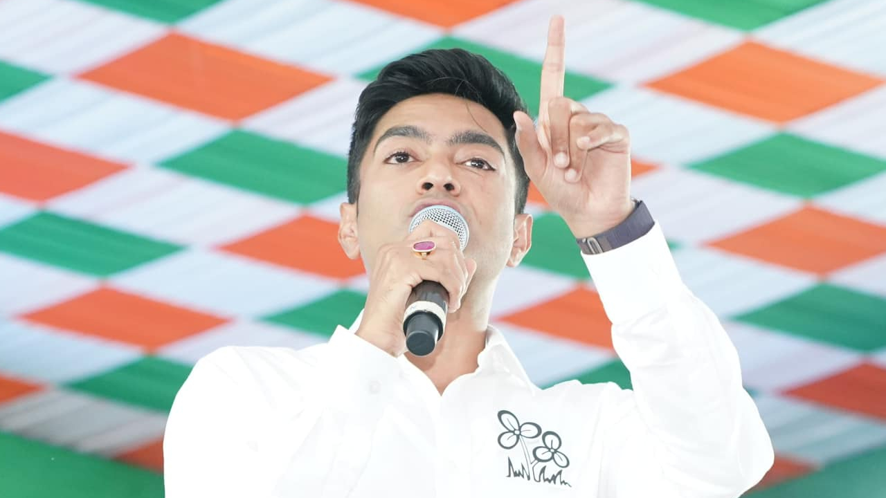 আগামী ১৯ এপ্রিল ১৯-এর বদলা নিন, বললেন অভিষেক