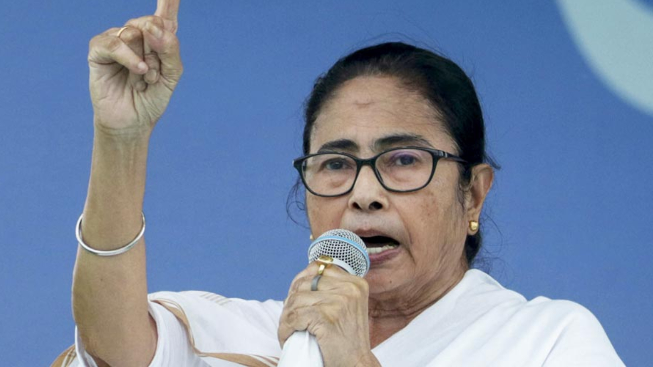 রাম নবমীতে দাঙ্গা বাধাতে পারে বিজিপি, সতর্ক থাকতে বললেন মমতা