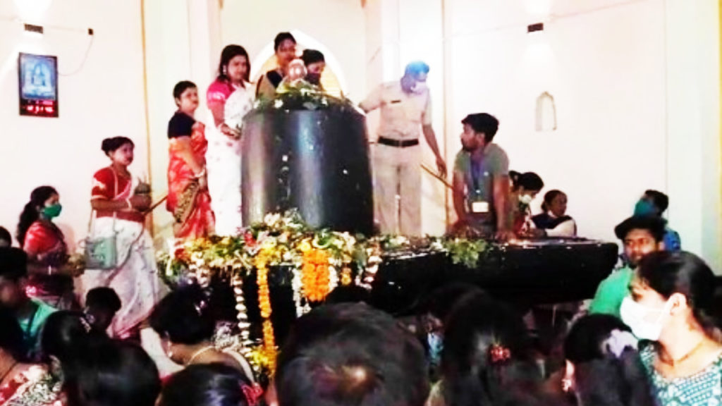 এশিয়ার দ্বিতীয় বৃহত্তম শিবলিঙ্গ কোথায় জানেন?