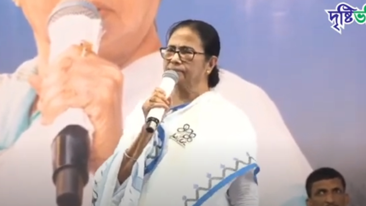 দিল্লিতে ‘ইন্ডিয়া’ ক্ষমতায় এলে NRC, CAA, ইউনিফর্ম সিভিল কোড আমরা বাতিল করব – ঝাড়গ্রামে মমতা