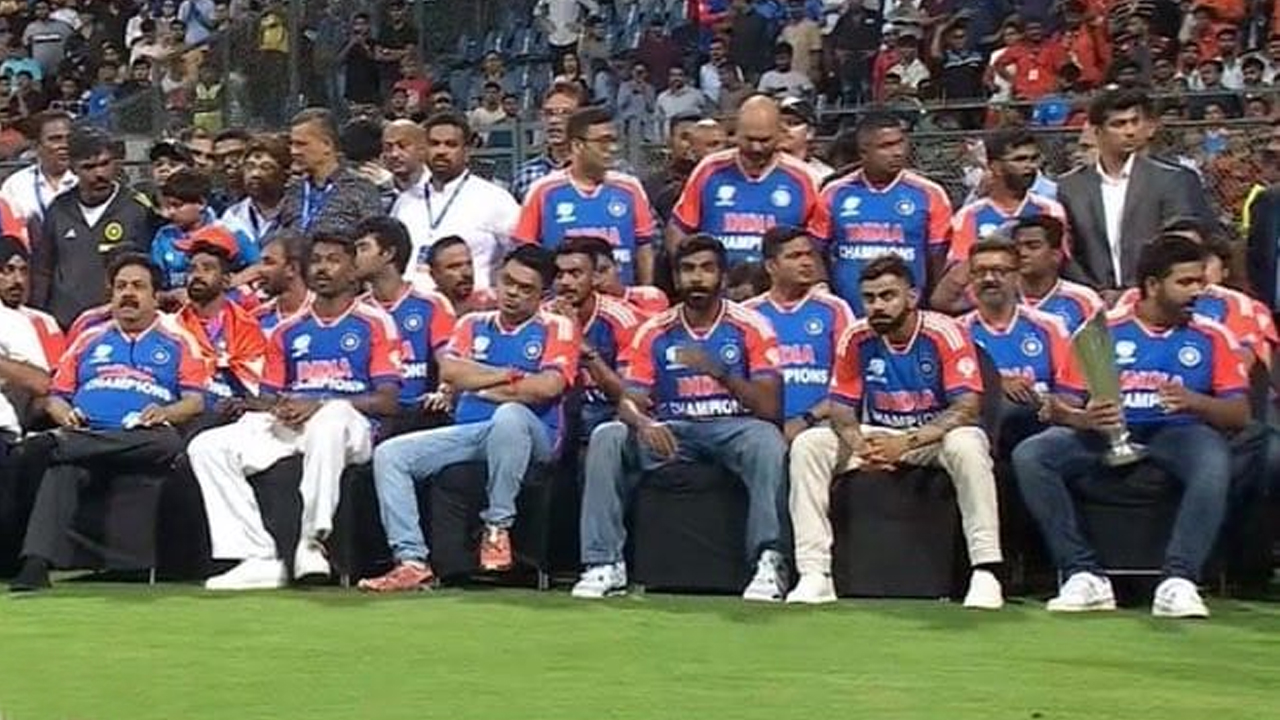 জয় শাহ, রাজীব শুক্লারাই বিশ্বকাপ জিতেছেন! ছবি প্রকাশ্যে আসতেই কটূক্তি সমাজমাধ্যমে