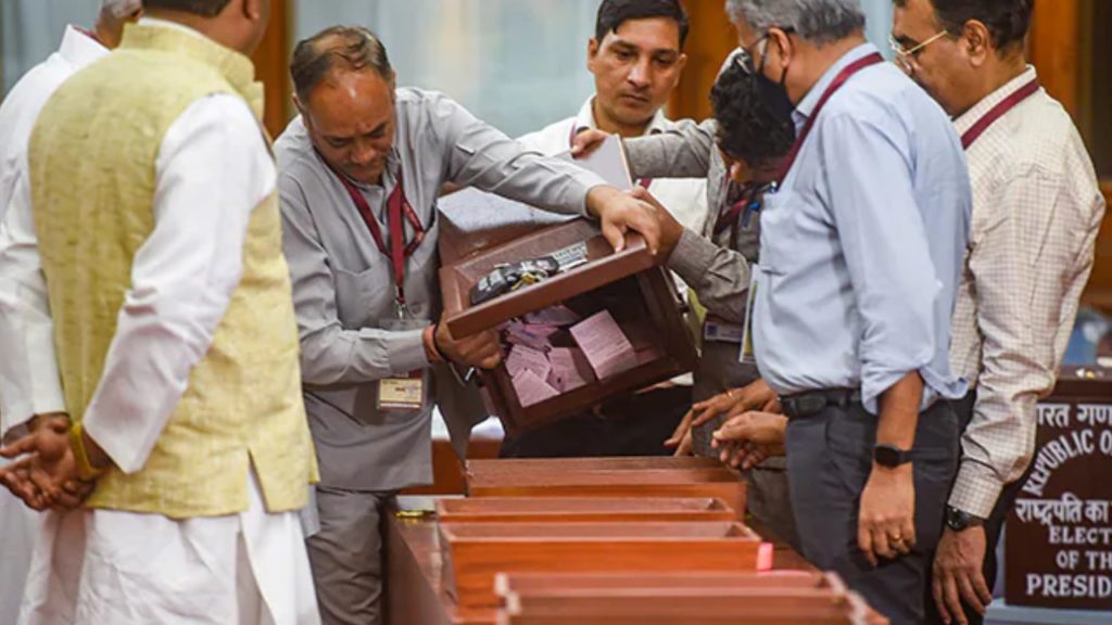 LIVE: মহারাষ্ট্রে ২০০ পার BJP জোটের, ঝাড়খণ্ডে এগিয়ে INDIA জোট