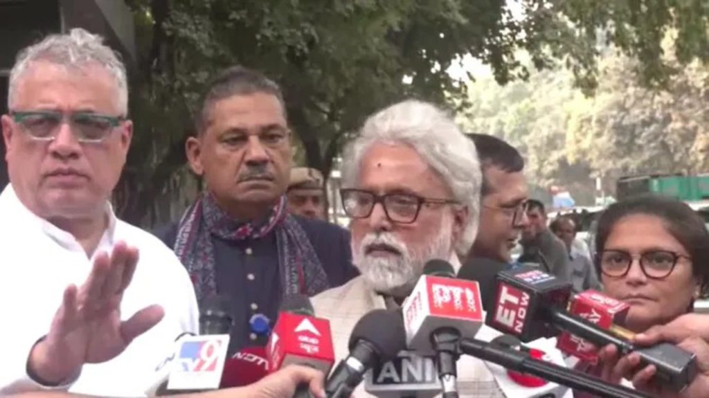 নির্বাচন কমিশনের উপর ক্ষোভ উগড়ে দিল তৃণমূল কংগ্রেস