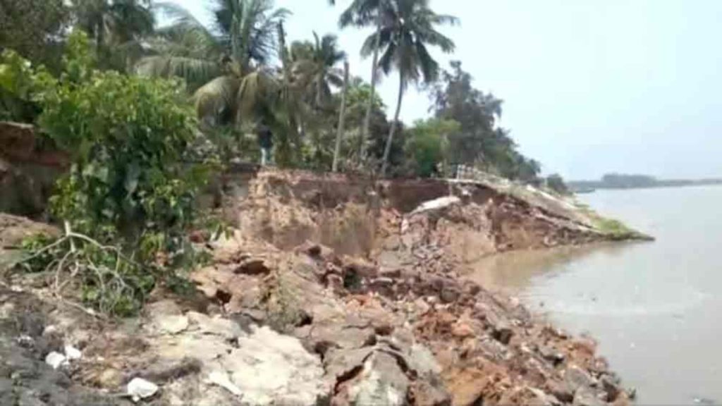 আশঙ্কা বাড়াচ্ছে হুগলি নদীর ভাঙন! কী পদক্ষেপ পুরসভা?