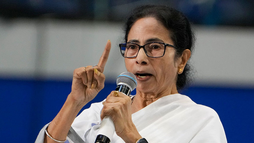 Mamata Banerjee: দিল্লী পুলিশের নির্মম অত্যাচার বাঙালি শ্রমিক পরিবারের ওপর, তীব্র প্রতিবাদ মমতার