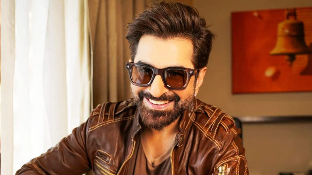 খাকি-ই বলিউডের দরজা খুললো! এবার হিন্দি ছবিতে জিতের সফর শুরু