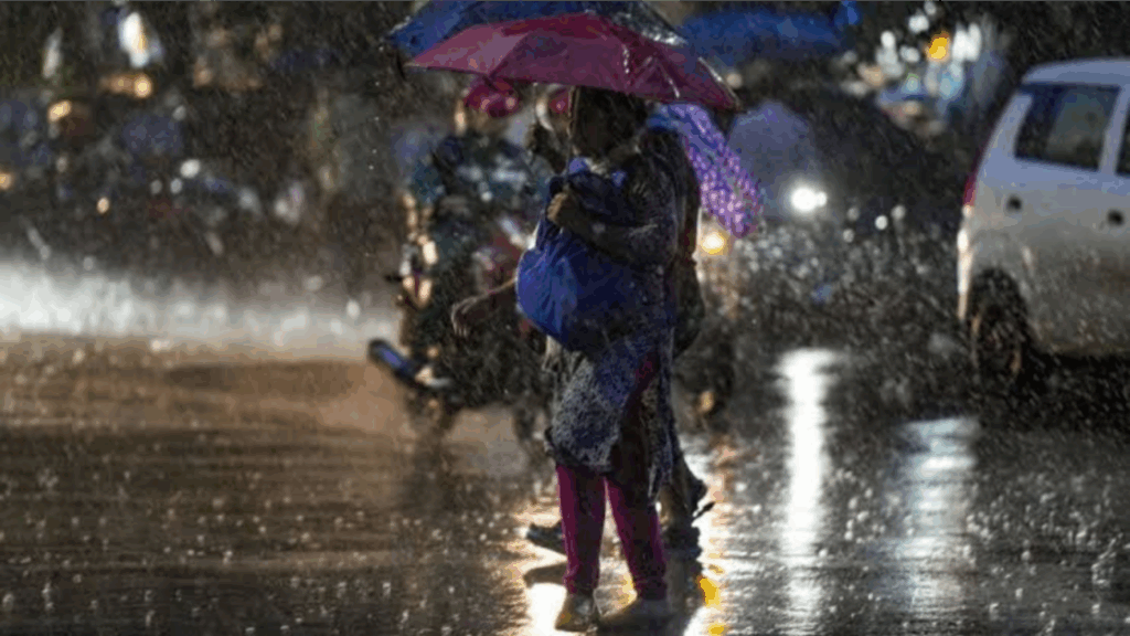 Weather Report: উত্তরবঙ্গ হয়ে দক্ষিণবঙ্গে বর্ষা! তার আগেই জেলায় জেলায় বৃষ্টি শুরু