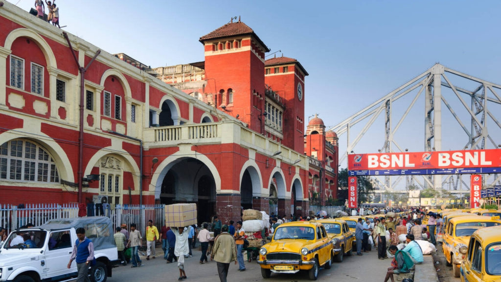 মুম্বই, নয়া দিল্লিকে টেক্কা! দেশের ব্যস্ততম Railway Station-র তকমা কার মুকুটে?