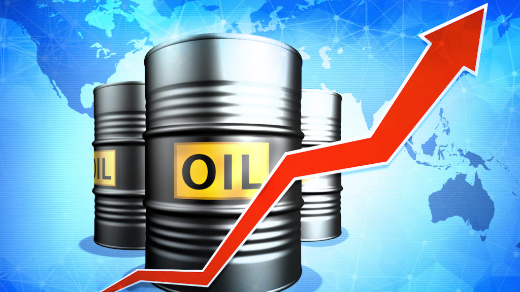 Iran Israel conflict : বিশ্ববাজারে লাফিয়ে বাড়ল অপরিশোধিত তেলের দাম, সিঁদুরে মেঘ দেখছে ভারত