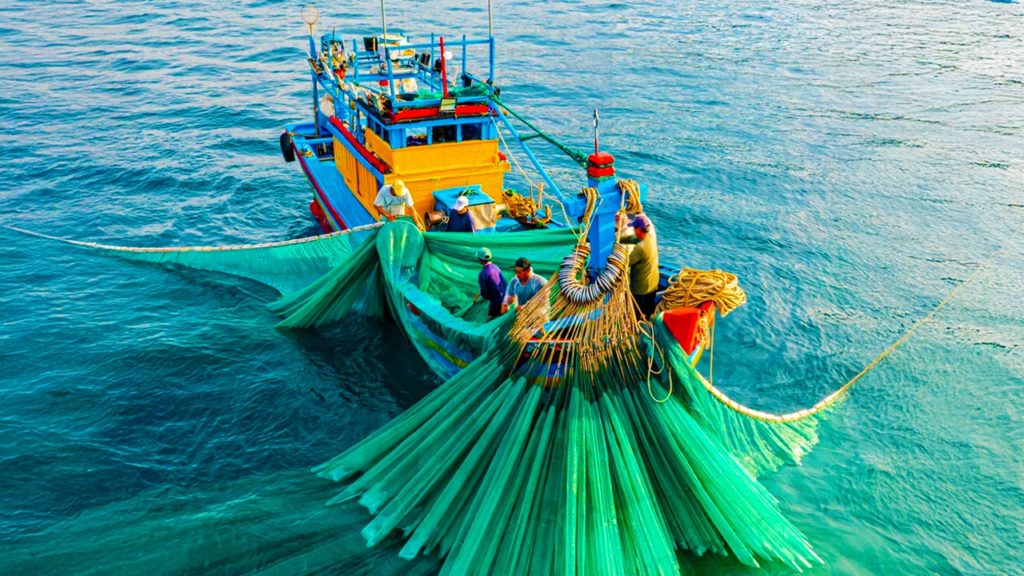 Indian fishermen: কাকদ্বীপের ৩৪ জন মৎস্যজীবীকে আটক করল বাংলাদেশ নৌবাহিনী, চিন্তায় তাঁদের পরিবার