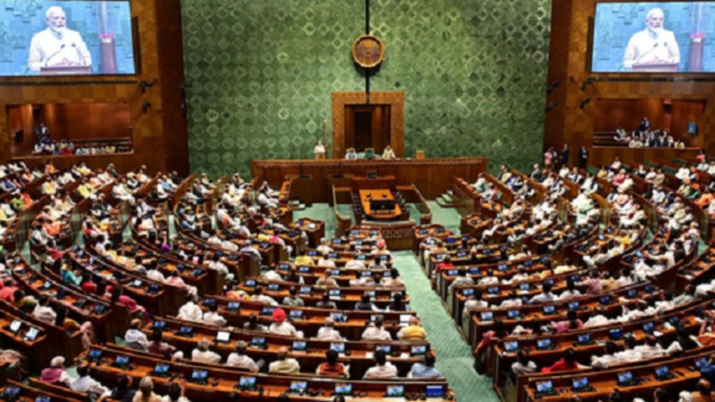 Parliament Monsoon Session: আজ থেকে শুরু বাদল অধিবেশন, কোন কোন বিল পেশ হতে পারে? কোন অস্ত্রে শান দেবেন বিরোধীরা?