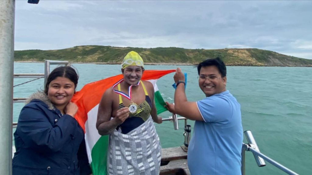 ইংলিশ চ্যানেল জয় করলেন মেদিনীপুরের আফরিন, গড়লেন নতুন ইতিহাস !