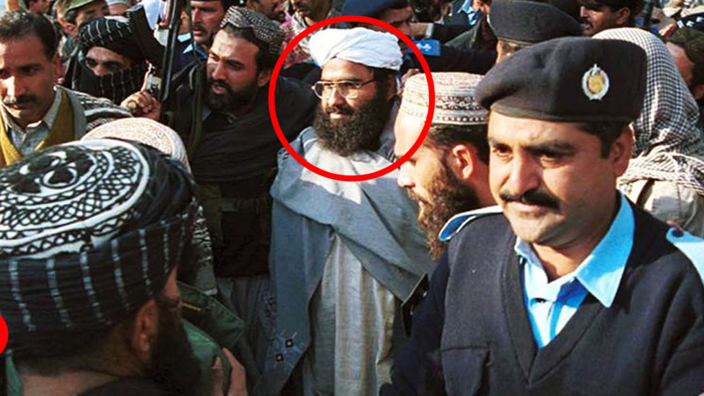 চাঞ্চল্যকর তথ্য! প্রকাশ্যেই ঘুরে বেড়াচ্ছে জইশ-ই-মহম্মদ প্রধান মাসুদ আজহার, কোথায়?