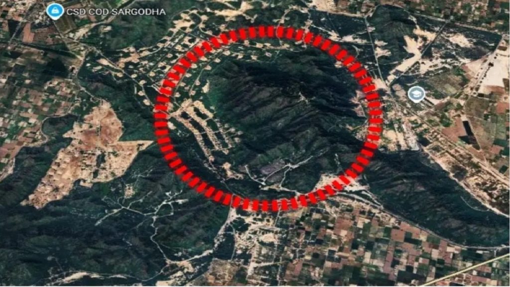 ‘অপারেশন সিঁদুর’-এর সময় ভারতের ক্ষেপণাস্ত্র আছড়ে পড়েছিল পাকিস্তানের পরমাণুঘাঁটিতে! জল্পনা উপগ্রহচিত্র ঘিরে