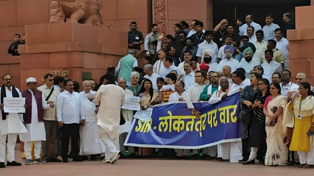 Parliament Monsoon Session: বাদল অধিবেশনের চতুর্থদিনেও মুলতুবি দুই কক্ষ