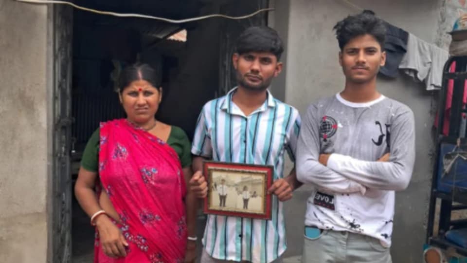 বাংলায় বাড়ি হওয়াই অপরাধ? মুম্বইয়ে তিন মাস ধরে বন্দি অসিত সরকার