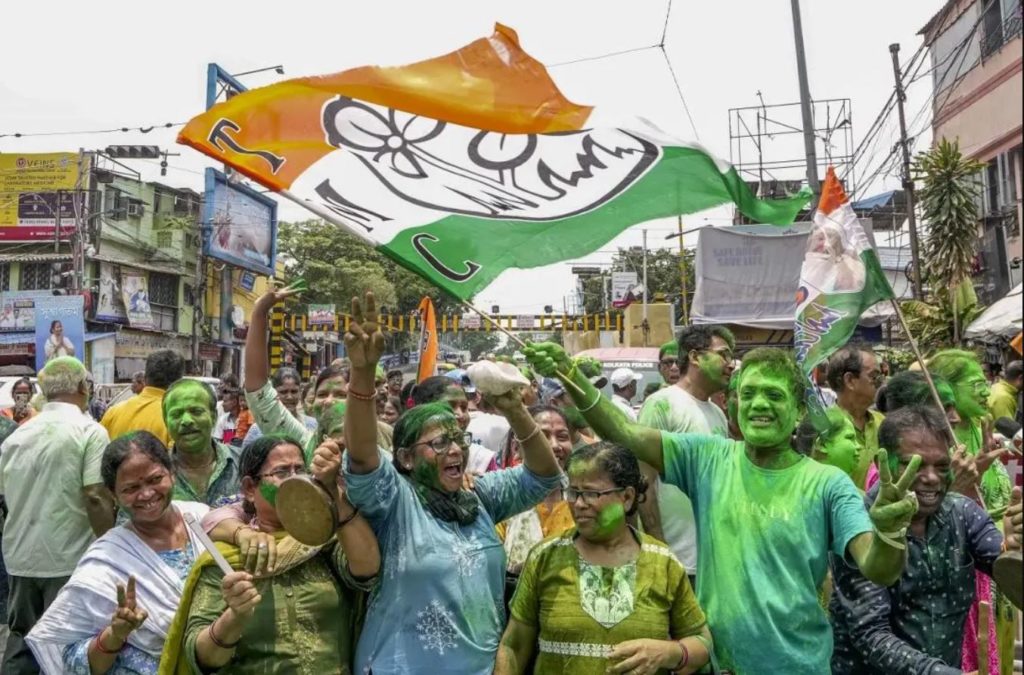 এই মুহূর্তে লোকসভা ভোট হলে বঙ্গে তৃণমূলের উত্থান, বিজেপির পতন : India Today-CVoter সমীক্ষা