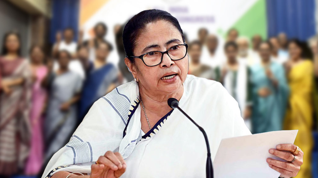আজ বিকেলে সাংসদদের সঙ্গে ভার্চুয়াল বৈঠক মমতার – বাতলে দেবেন প্রতিবাদের রাস্তা?