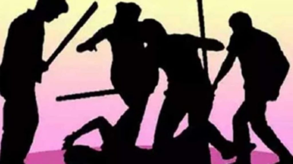 কলকাতা বিশ্ববিদ্যালয়ের পড়ুয়াদের বাংলাদেশি তকমা দিয়ে বেধড়ক মারধরের অভিযোগ শিয়ালদহে