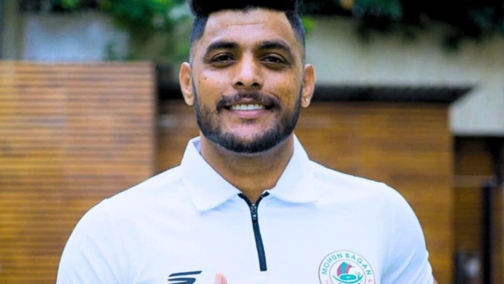 শেষ বেলায় সবুজ মেরুনের বড় চমক! পাঁচ বছরের চুক্তিতে মোহনবাগানে মেহতাব সিং