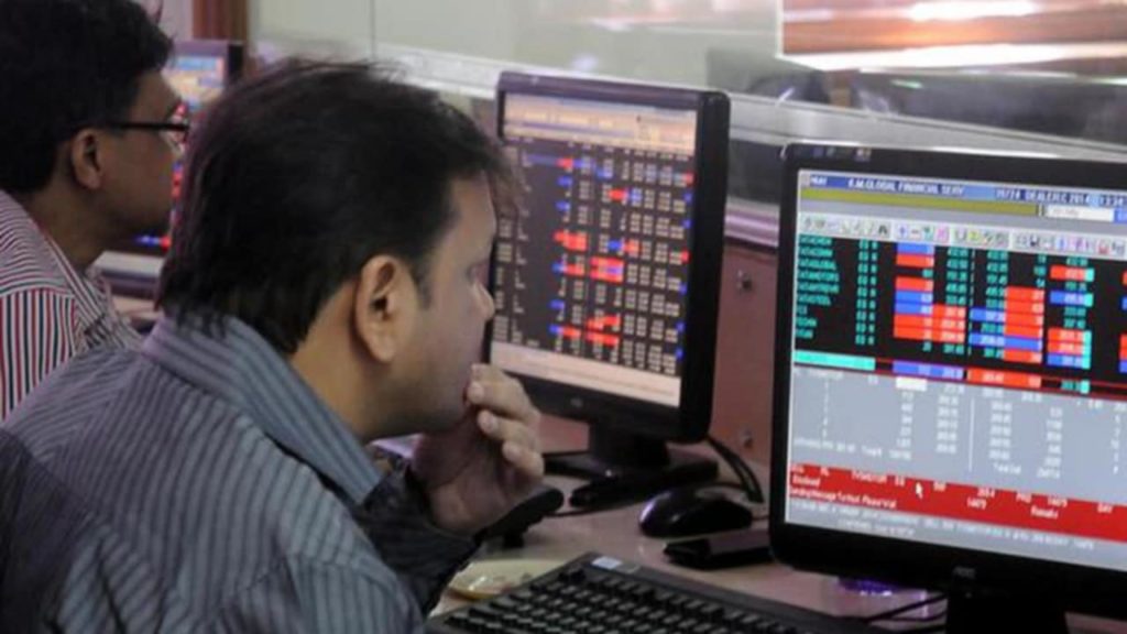 ট্রাম্পের Tariff গুঁতো, লক্ষ্মীবারে বাজার খুলতেই ধস, ধাক্কা খেল Sensex ও Nifty!