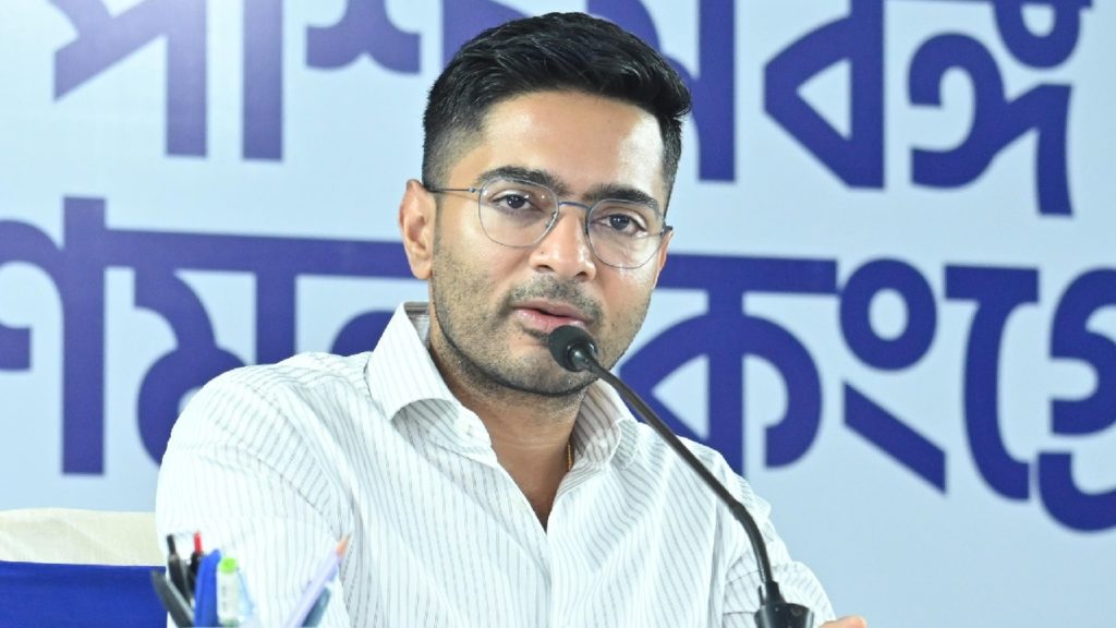 SIR আবহে সোমে মেগা বৈঠক তৃণমূলের, কী বার্তা দেবেন সেনাপতি অভিষেক?