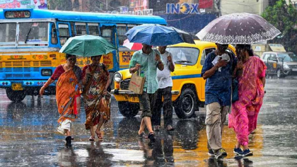 Weather Update: ফের নিম্নচাপের ভ্রুকুটি! স্বাধীনতা দিবসে কেমন থাকবে রাজ্যের আবহাওয়া?‌