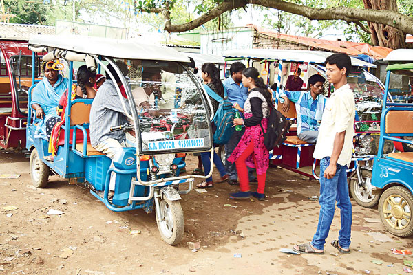 টোটো চলাচলে নয়া নীতি ঘোষণা রাজ্যের, কী রয়েছে পরিবহণ দপ্তরের বিজ্ঞপ্তিতে?