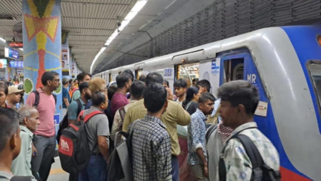 আবারও মেট্রো বিভ্রাট, শহিদ ক্ষুদিরাম থেকে মহানায়ক উত্তমকুমার অবধি বন্ধ রইল পরিষেবা