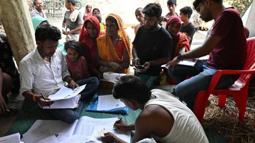 Bihar: মাত্র ৩৯টি কেন্দ্রে ১ লক্ষ ৮৮ হাজার ভুয়ো ভোটার! ফের কমিশন-BJP কে তোপ তৃণমূলের