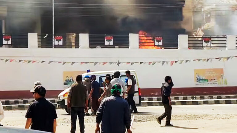 Leh: রাজ্যের দাবিতে উত্তাল লাদাখ, মৃত ৪, বিজেপি অফিসে আগুন
