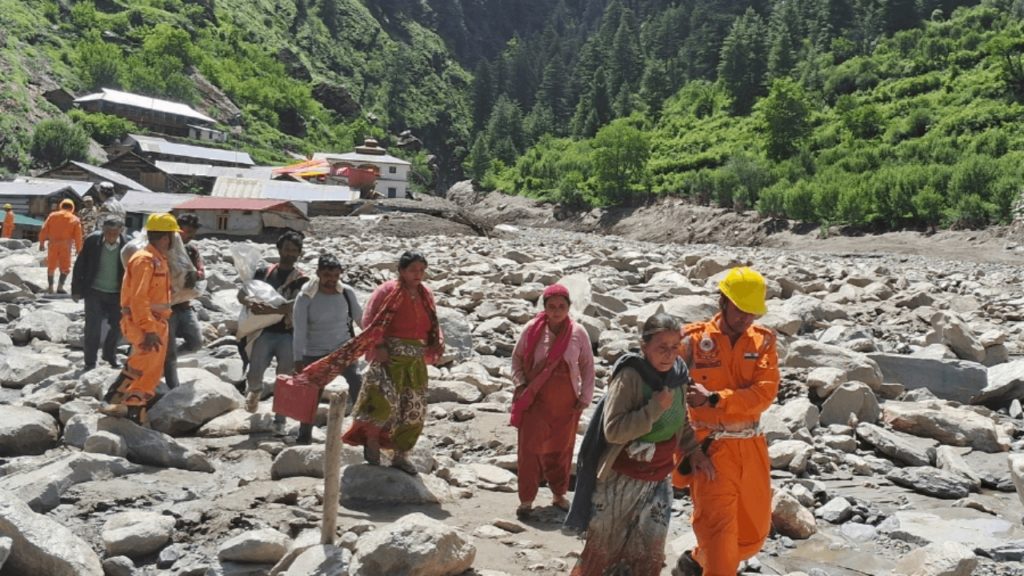 দেবভূমি ধ্বংসের নেপথ্যে কেন্দ্রের সংস্কারের নামে ‘যথেচ্ছাচার’ – অভিযোগ পুরোহিতদের