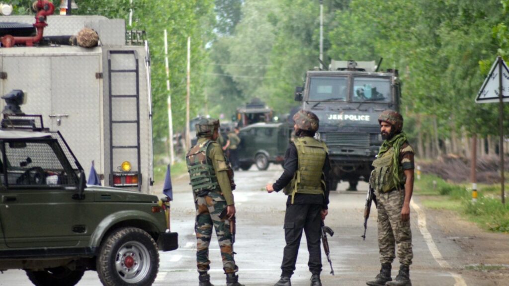 জম্মু-কাশ্মীরের উধমপুরে সেনা-জঙ্গি সংঘর্ষ, শহীদ এক সেনা, নিহত দুই জঙ্গি