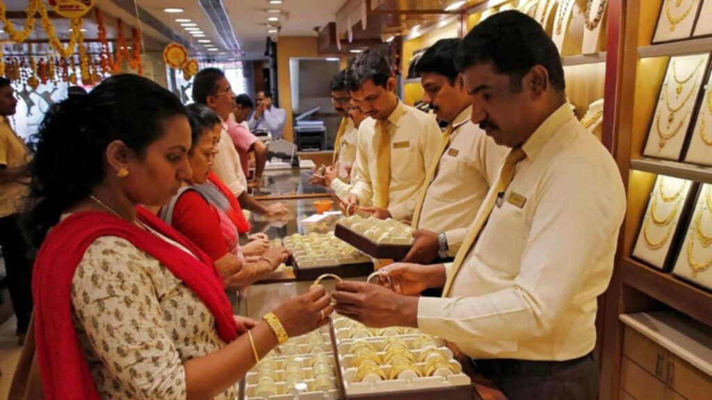 GST কমলেও ক্রমশ ঊর্ধ্বমুখী নিত্যপণ্যের দাম: কেন্দ্রীয় রিপোর্ট