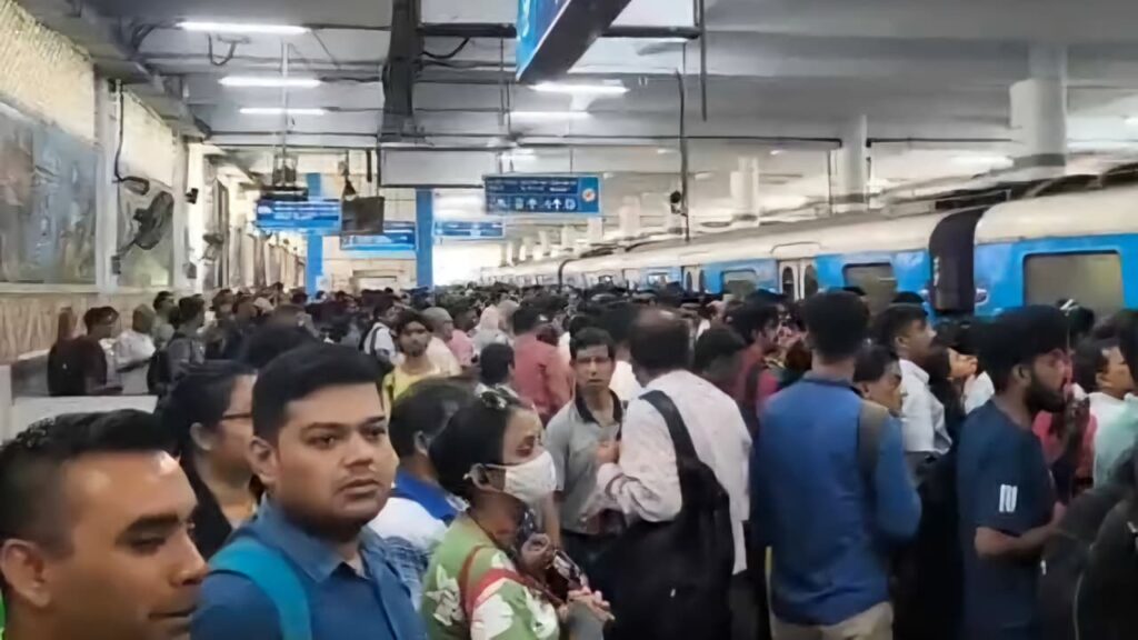 Kolkata Metro: সপ্তাহের শুরুতেই ফের মেট্রো বিভ্রাট, নাকাল নিত্যযাত্রীরা