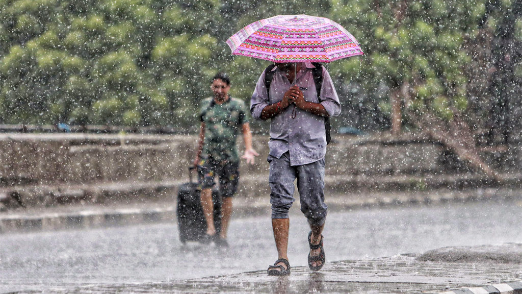 Weather Update: সপ্তাহান্তেও বৃষ্টি? কেমন থাকবে আজ রাজ্যের আবহাওয়া?
