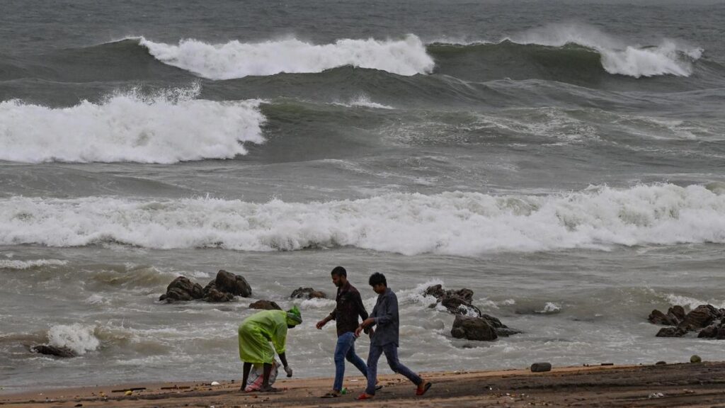 ধেয়ে আসছে ‘মান্থা’,  বঙ্গে ফের দুর্যোগের আশঙ্কা, ভাসতে পারে কোন কোন জেলা?