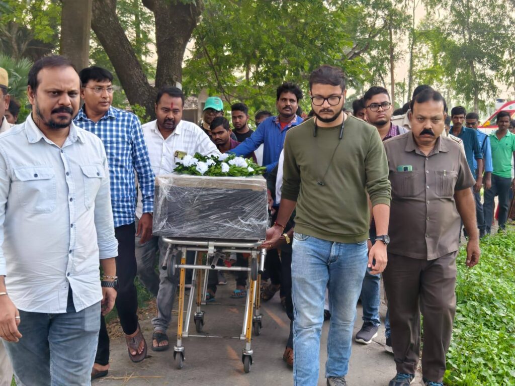 পরিযায়ী শ্রমিকের মরদেহ কেরল থেকে পৌঁছল নন্দীগ্রামে, পাশে তৃণমূল নেতৃত্ব