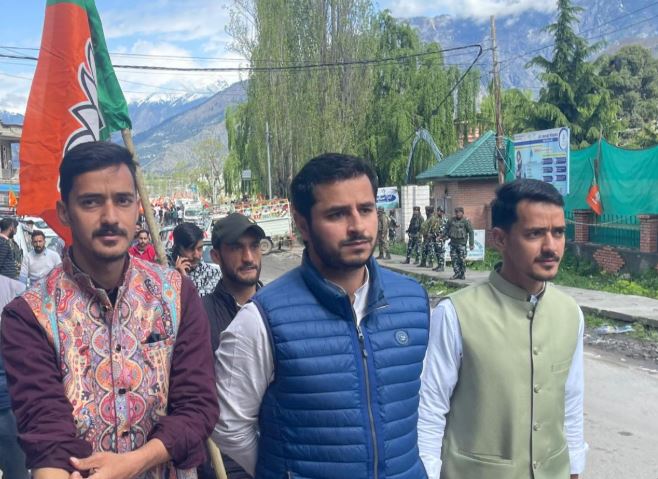 কাশ্মীরি পণ্ডিতদের দুর্দশাকে রাজনৈতিক স্বার্থে ব্যবহার করছে বিজেপি, বিস্ফোরক পদ্ম নেতাই!