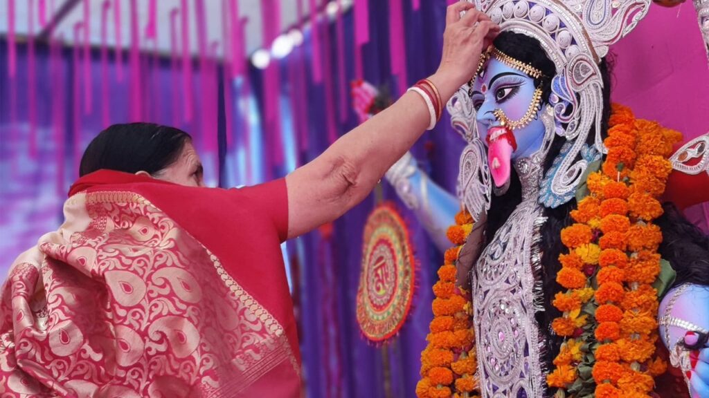 কালিকা বঙ্গদেশে চ, কালী আরাধনাতেই লুকিয়ে শাক্ত-ভূমি বাংলার শিকড়